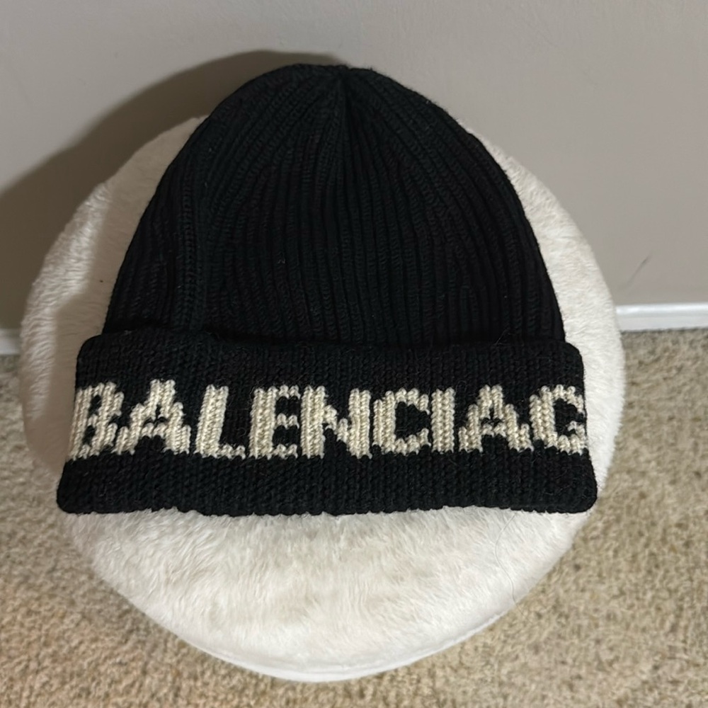 Balenciaga Men’s Logo Beanie
